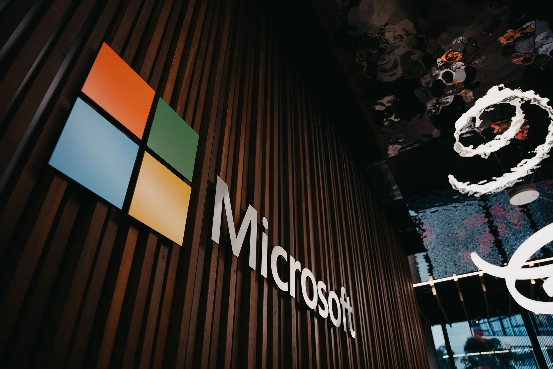 microsoft logo på en vägg